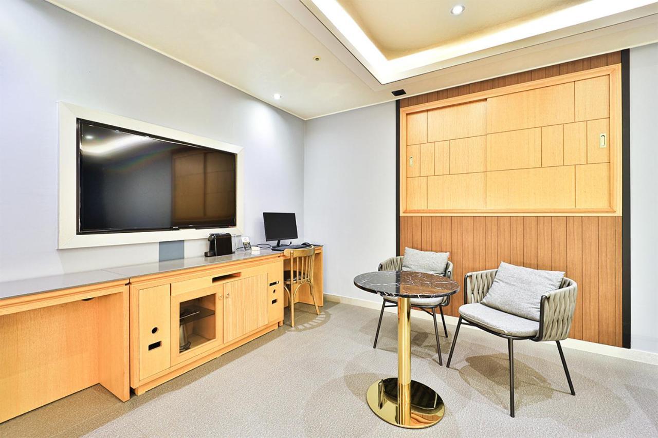 Seomyeon Ib Hotel Пусан Экстерьер фото